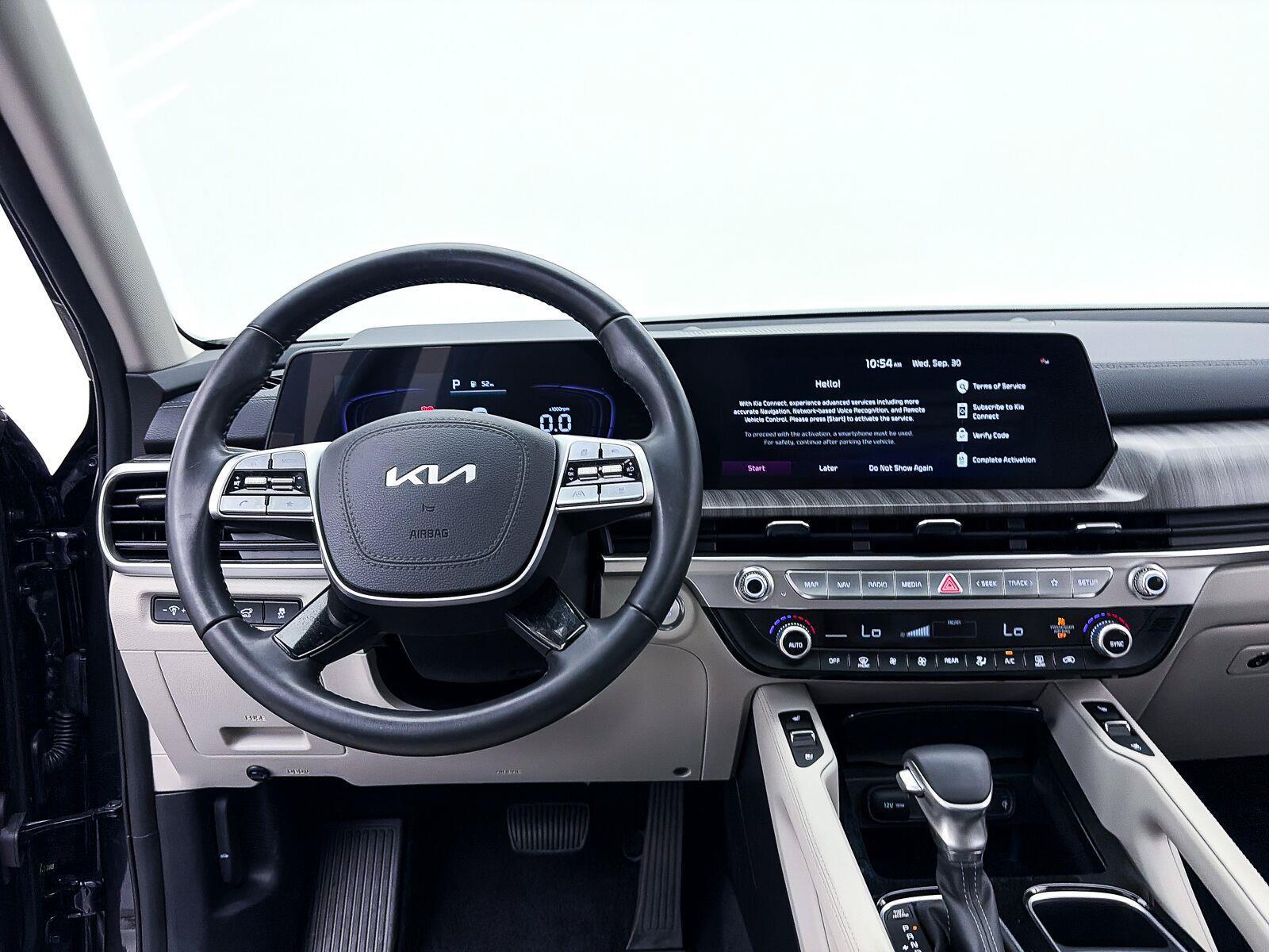 Used 2025 Kia Telluride EX w/ EX Captain's Chair Package FWD image 4