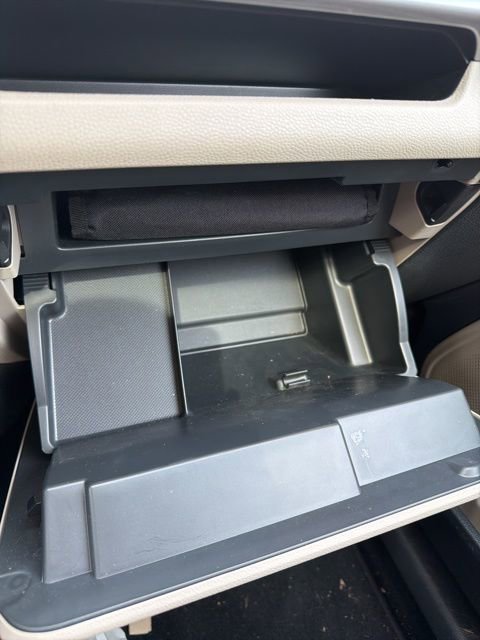 Used 2020 Ford EcoSport SE w/ SE Convenience Package image 24