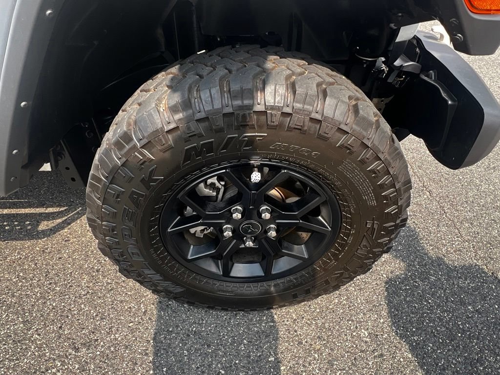 Used 2025 Jeep Wrangler Unlimited Sport AWD/4WD image 16