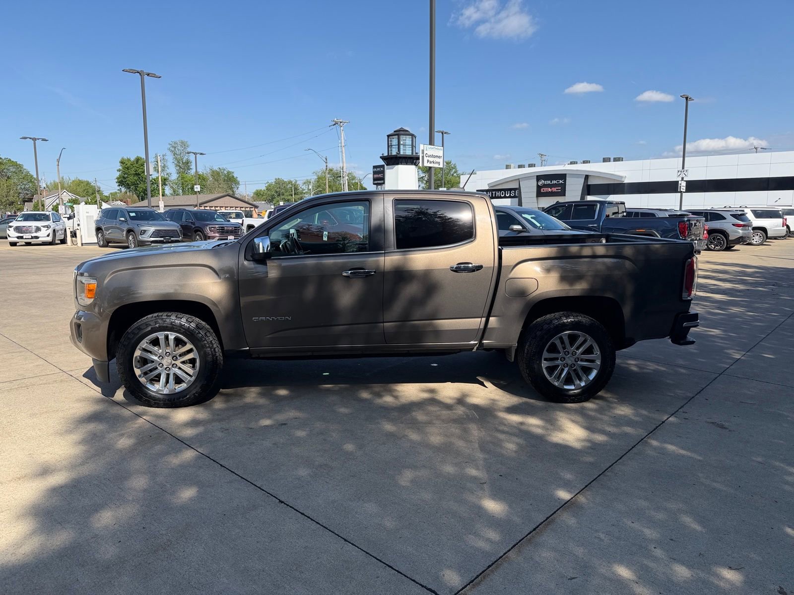 Used 2016 GMC Canyon SLT image 8