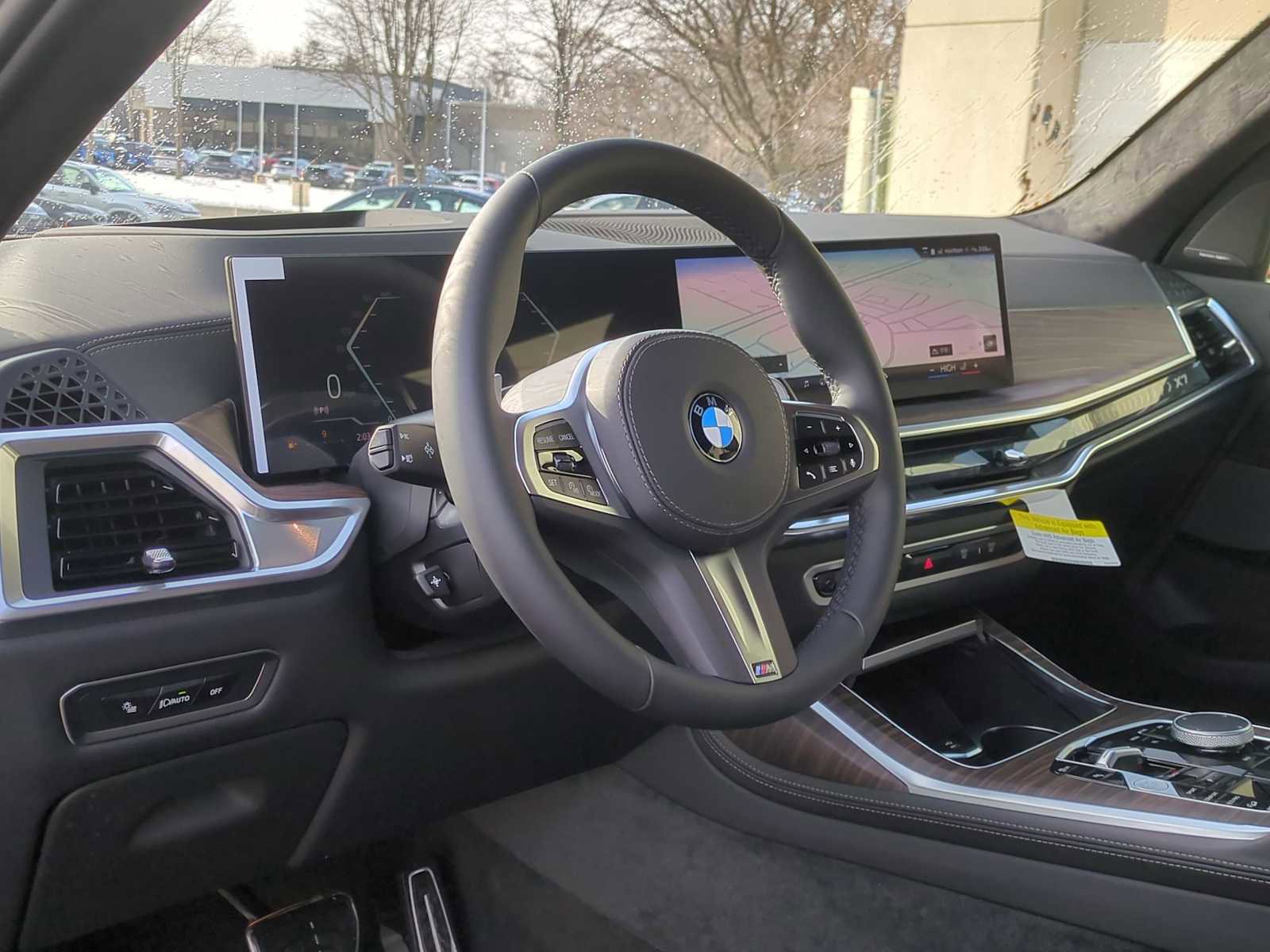 New 2026 BMW X7 xDrive40i w/ M Sport Package AWD/4WD image 10