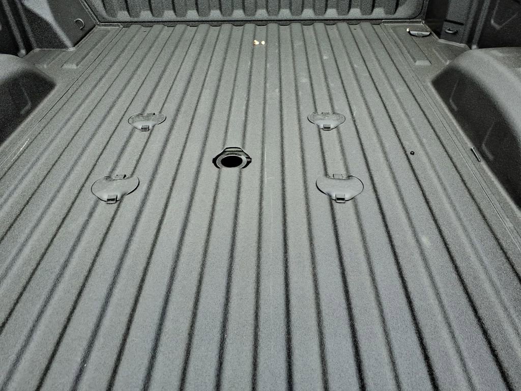 Used 2026 GMC Sierra 2500 AT4X image 7