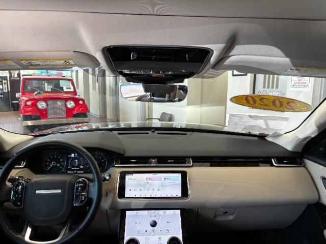 Used 2020 Land Rover Range Rover Velar S image 28