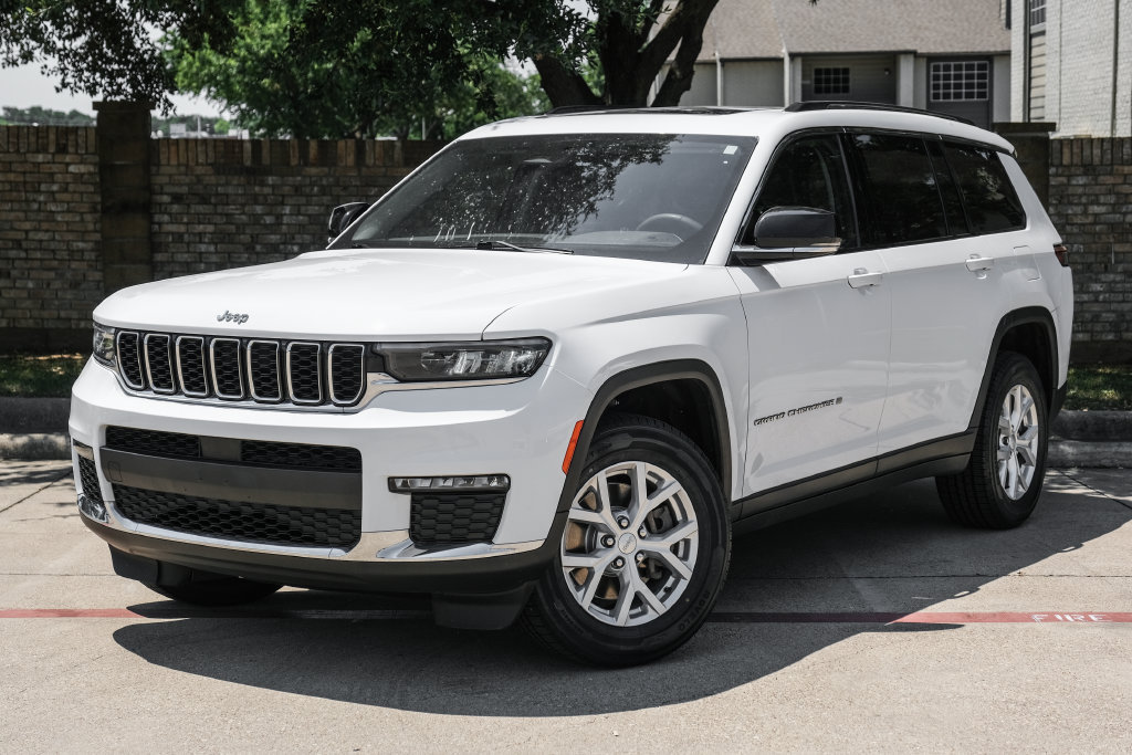 Used 2023 Jeep Grand Cherokee L Limited AWD/4WD image 12