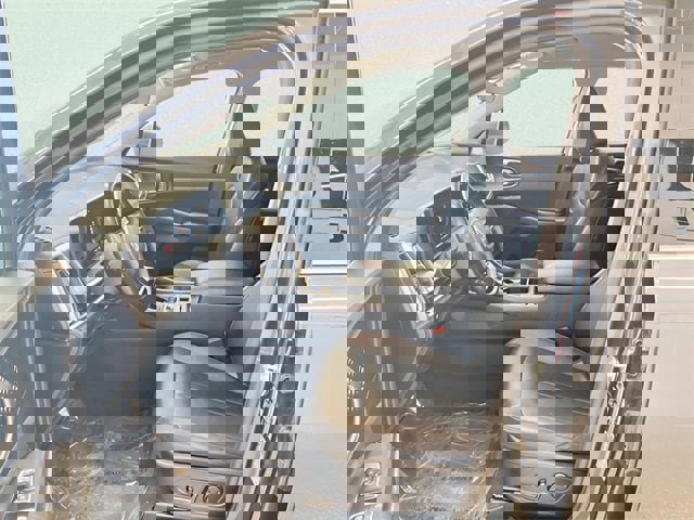 Used 2024 Kia Sorento S image 16