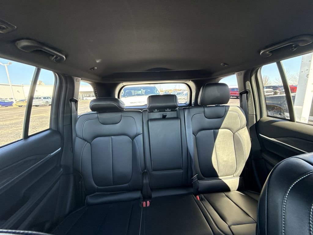 Used 2025 Jeep Grand Cherokee Limited image 28