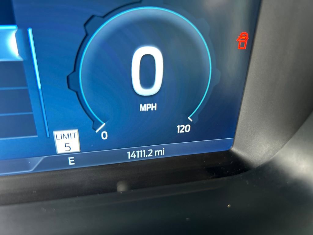 Used 2025 Ford F150 Lightning Platinum AWD/4WD image 21