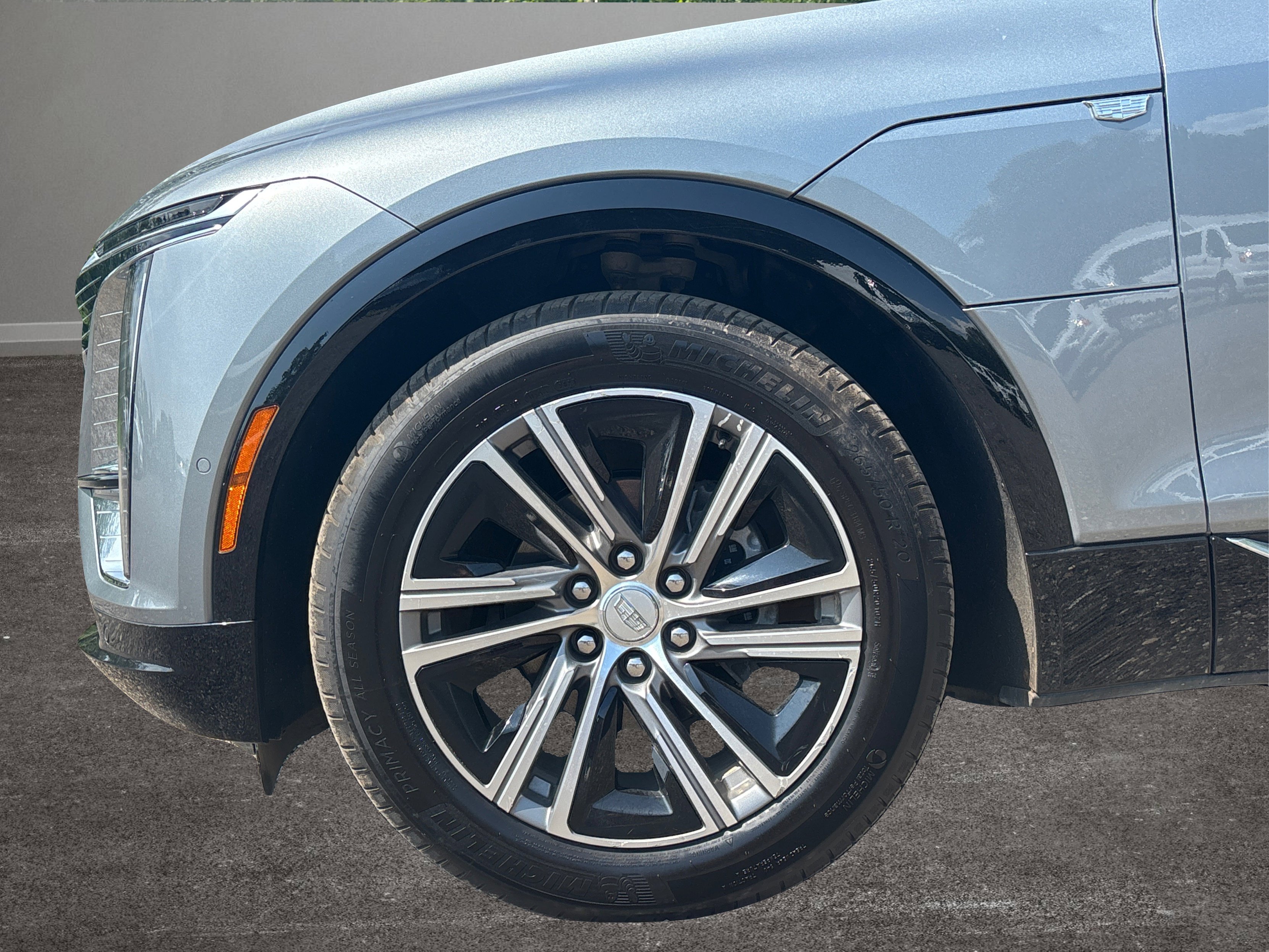 Used 2024 Cadillac Lyriq Luxury w/ LPO, Floor Liner Package image 33