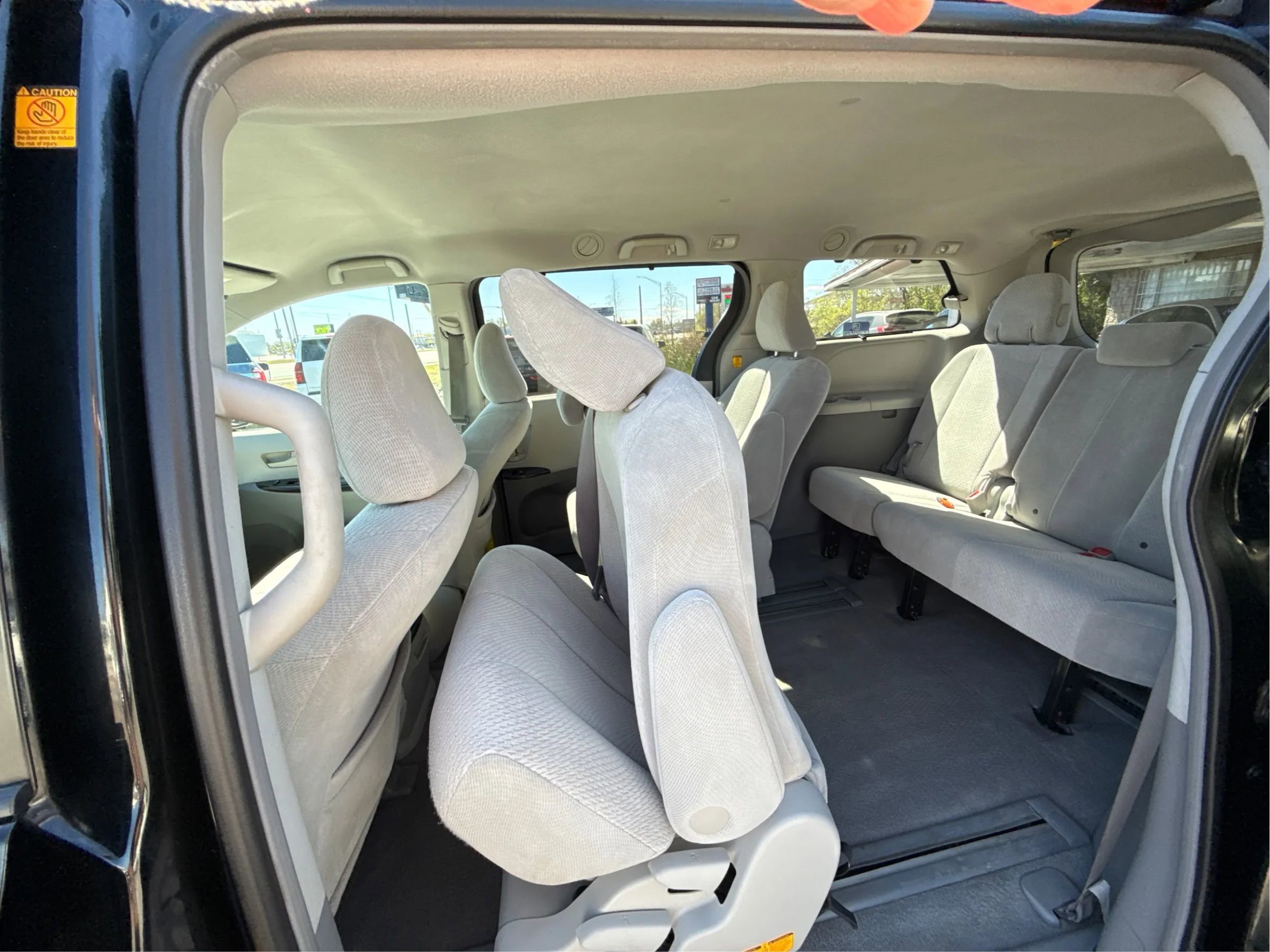 Used 2011 Toyota Sienna LE image 10