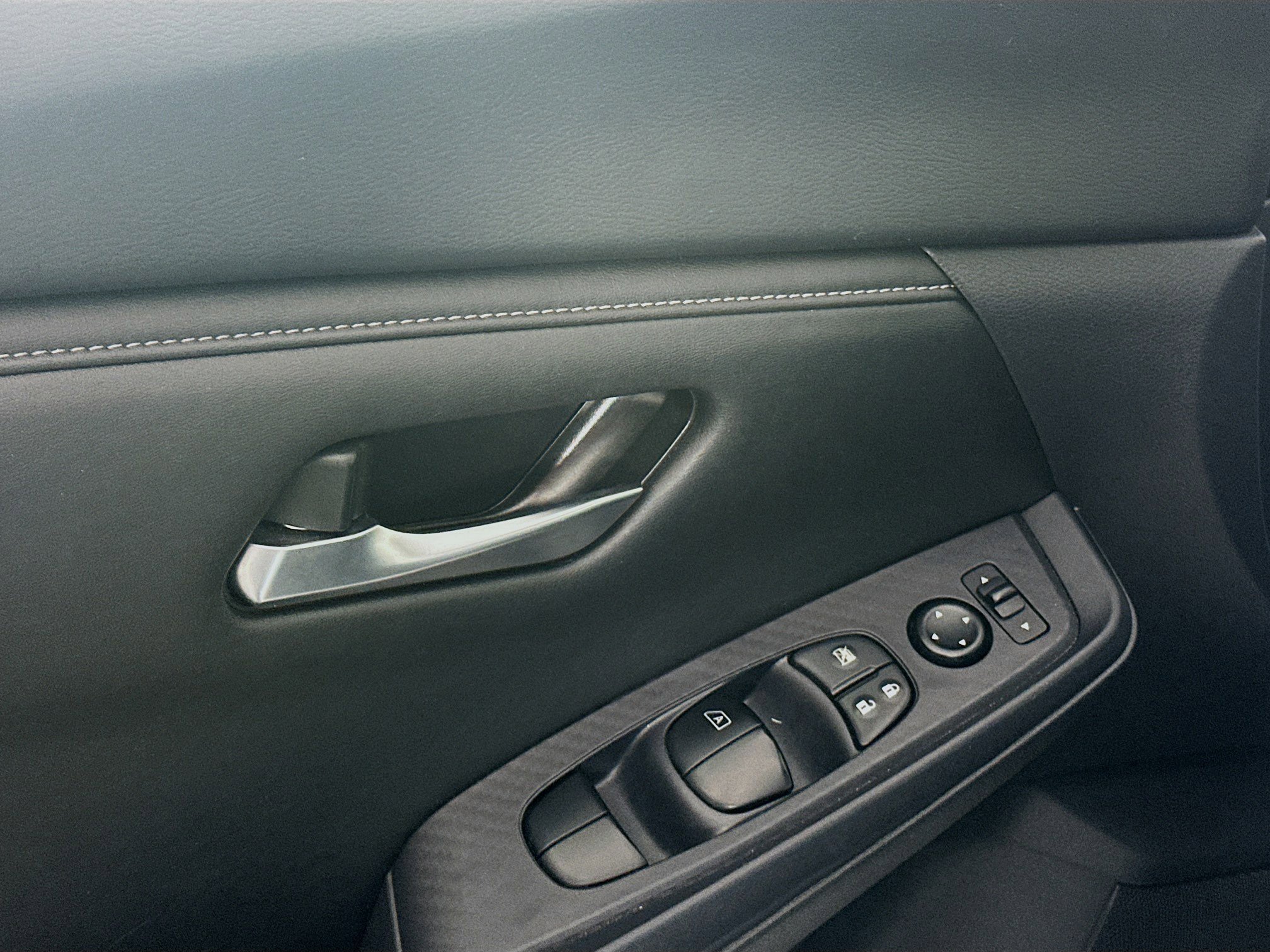 Used 2024 Nissan Sentra SV image 15