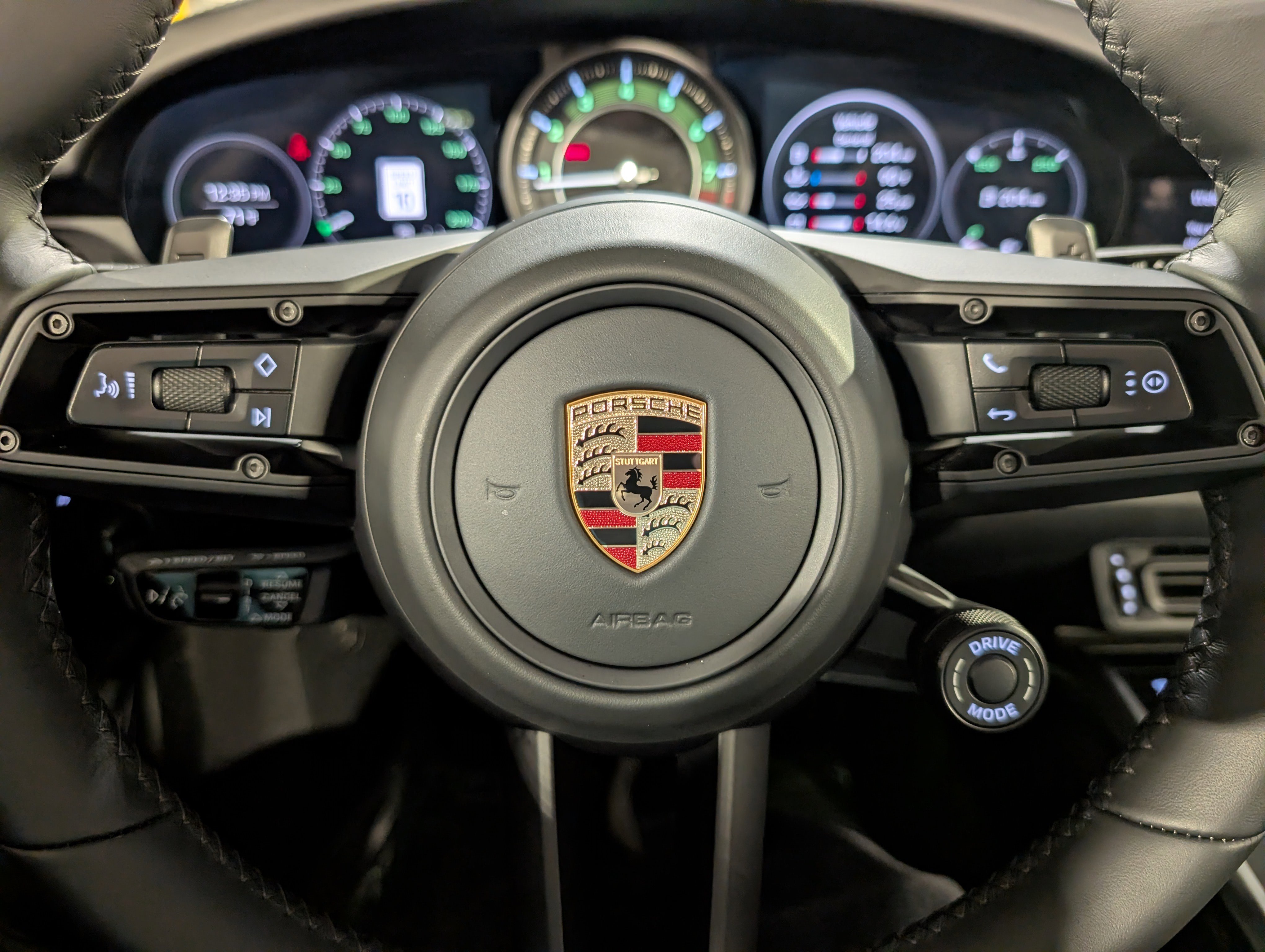 Certified 2024 Porsche 911 Targa 4S image 31