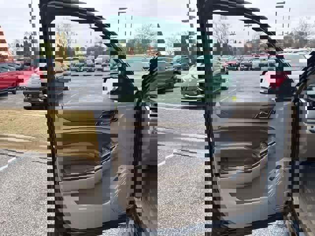 Used 2017 Chevrolet Tahoe LT image 5