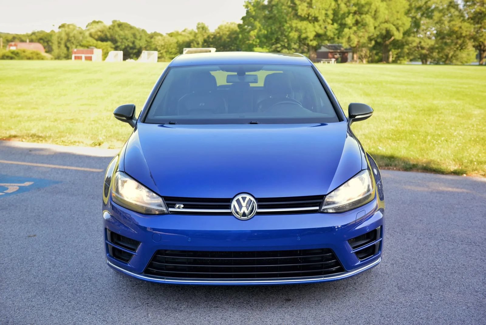 Used 2015 Volkswagen Golf R 4-Door AWD/4WD image 27
