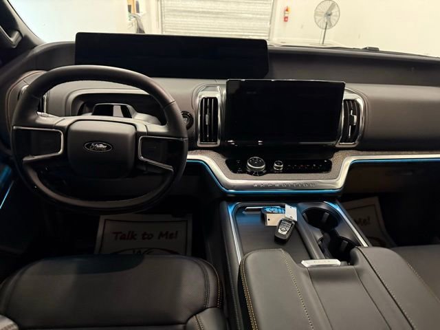 Used 2025 Ford Expedition Tremor image 19