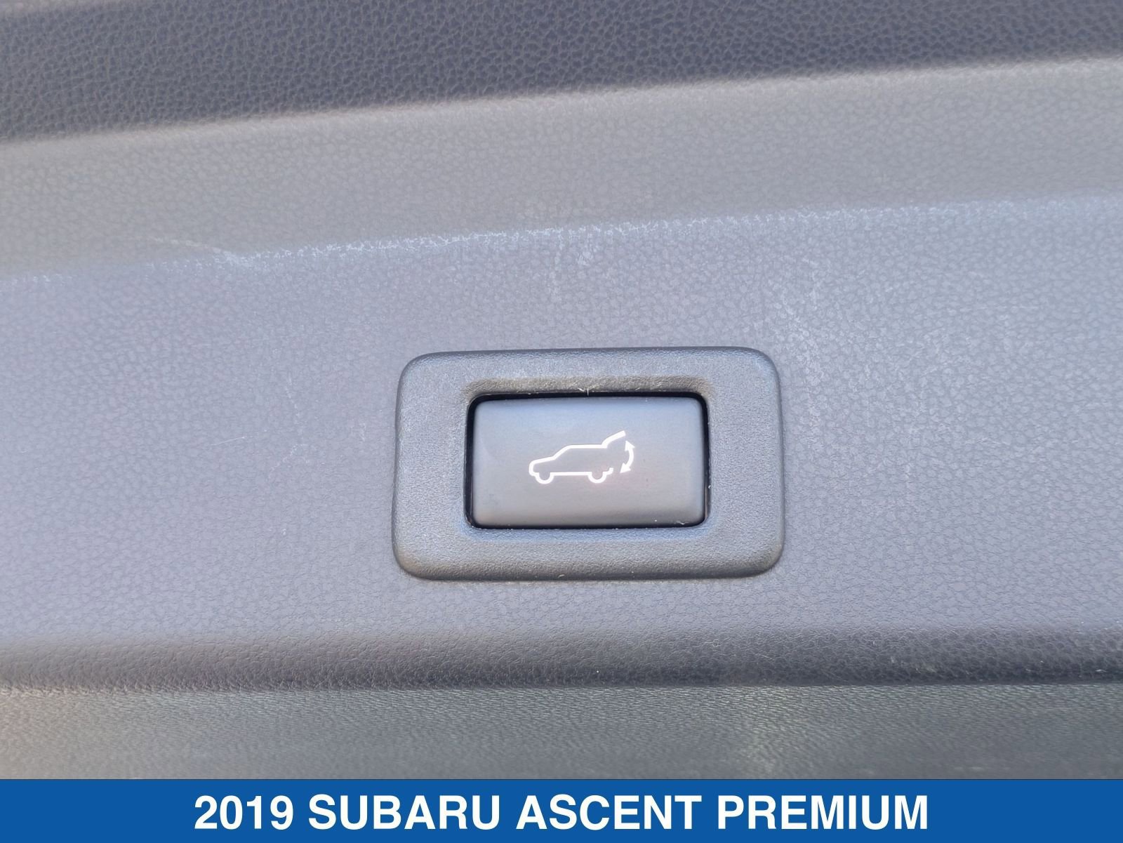 Used 2019 Subaru Ascent Premium image 34