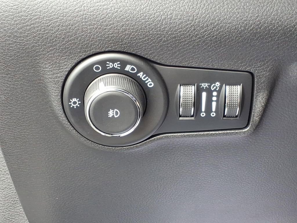 Used 2022 Jeep Compass Limited w/ Sun and Sound Group AWD/4WD image 17