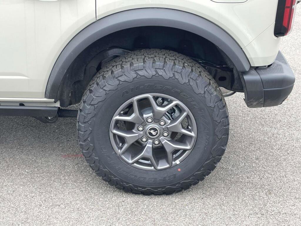 New 2025 Ford Bronco Badlands AWD/4WD image 16