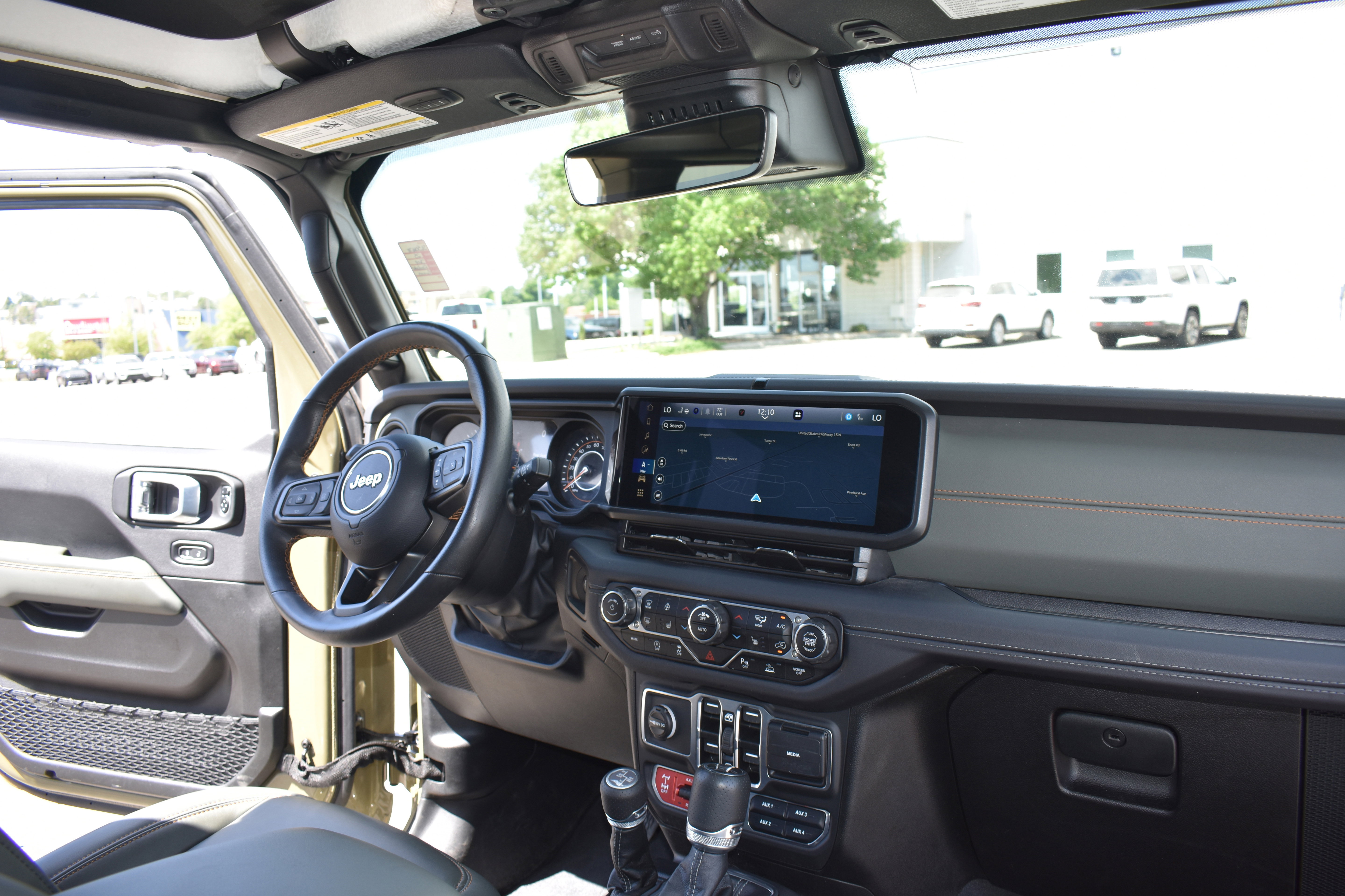 Used 2025 Jeep Gladiator Mojave image 29