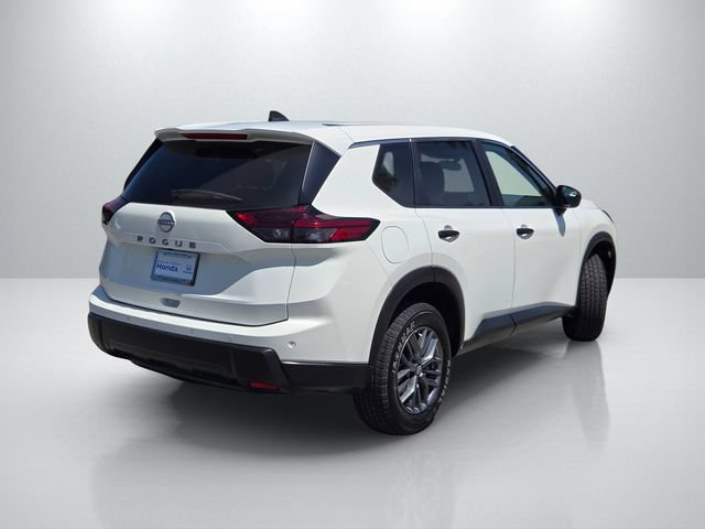 Used 2024 Nissan Rogue S FWD image 4