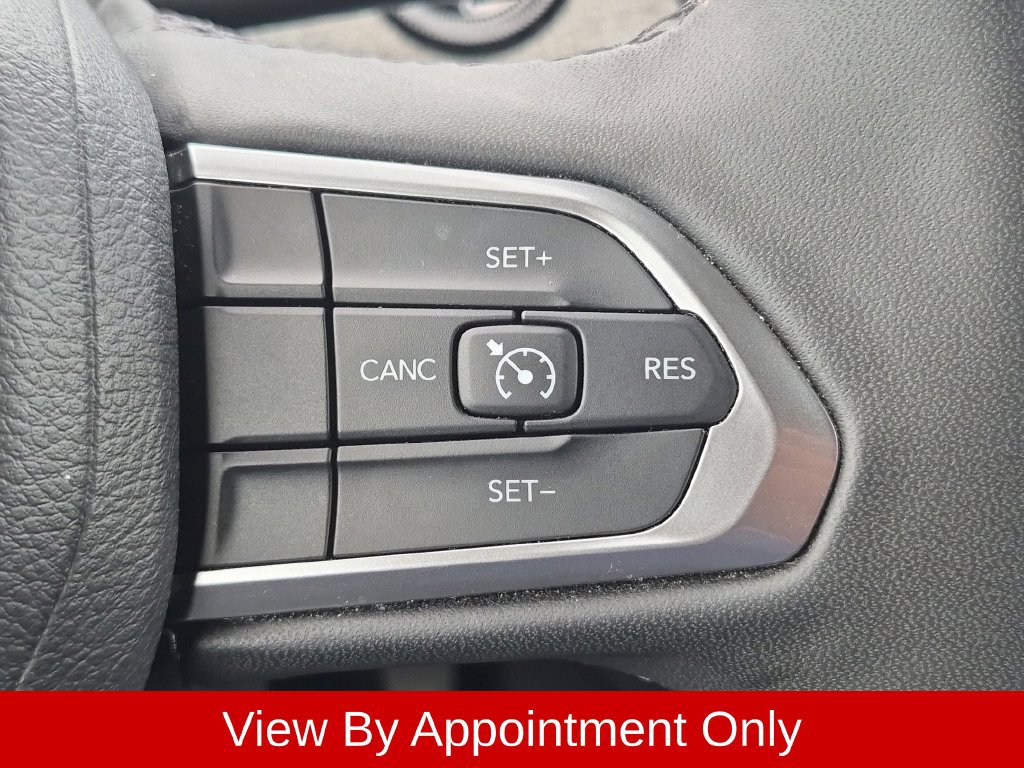 Used 2025 Jeep Compass Latitude AWD/4WD image 21