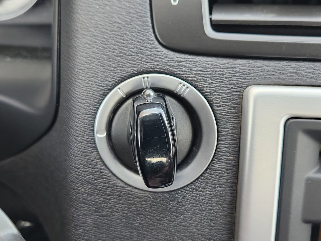 Used 2012 Volvo C70 T5 image 11