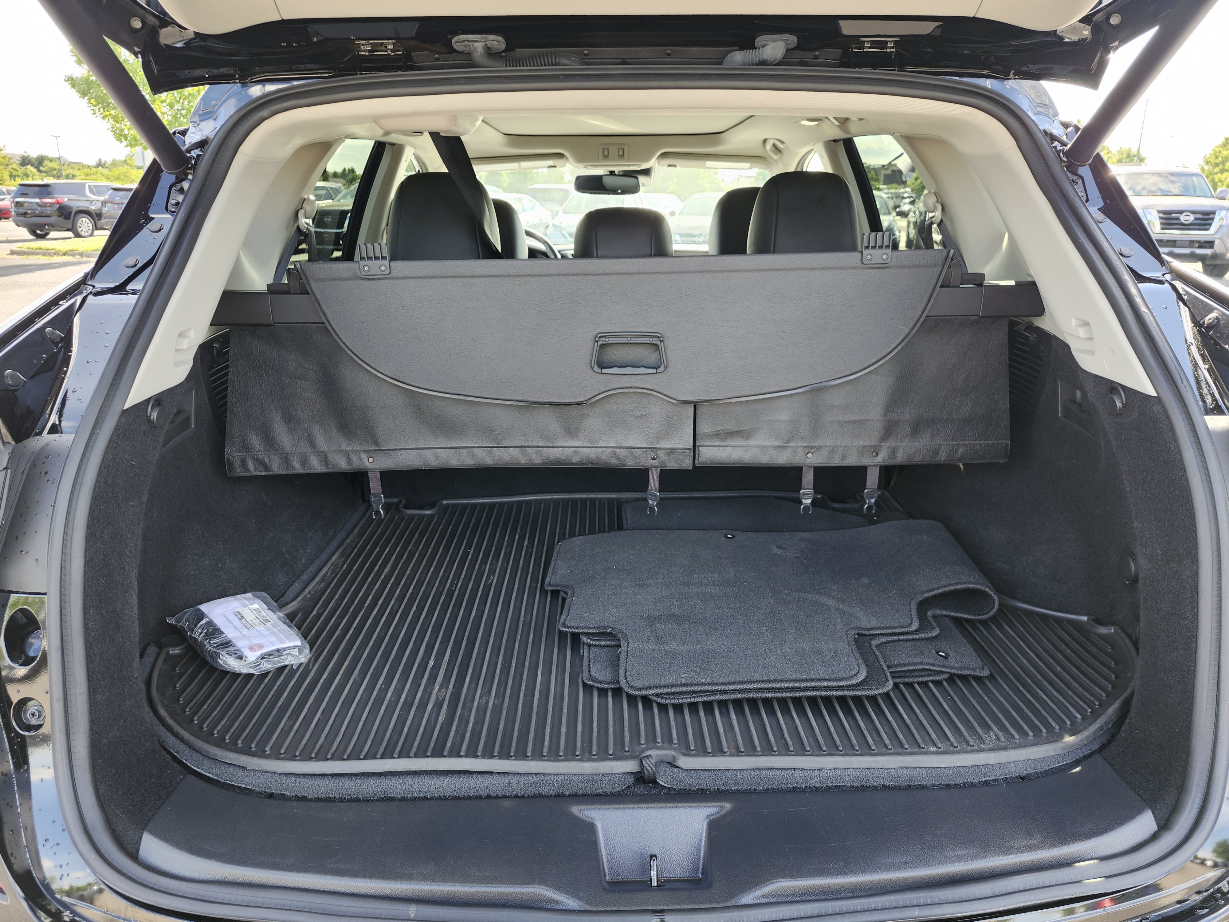 Used 2023 Nissan Murano Platinum w/ Cargo Package AWD/4WD image 26