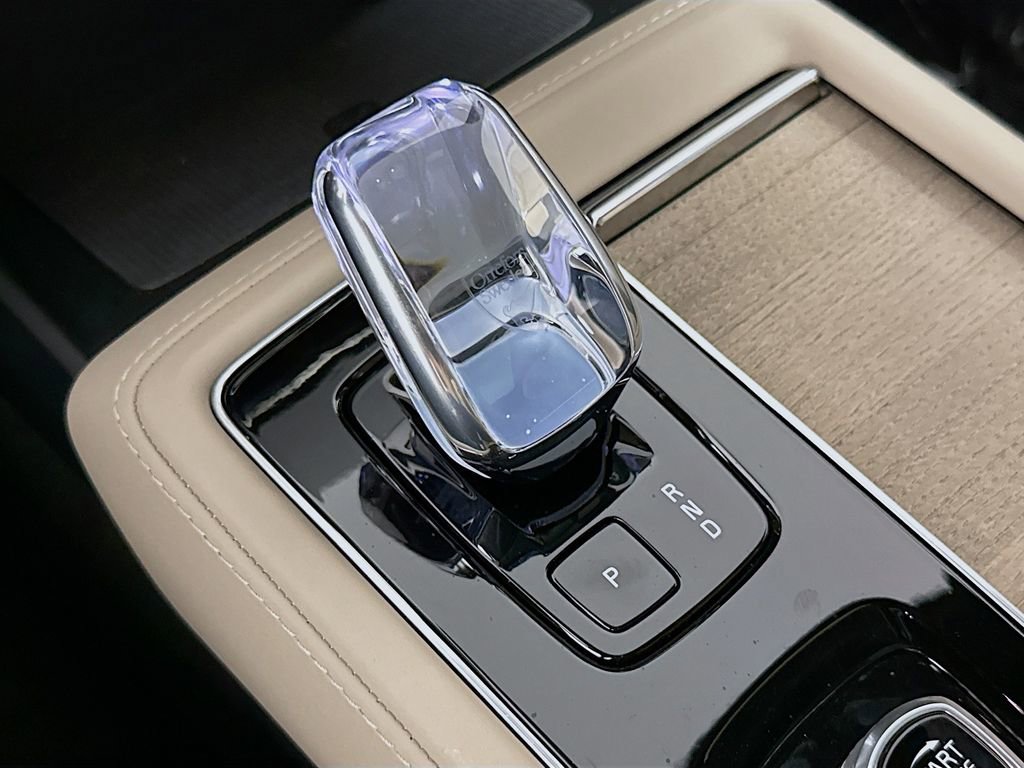 Certified 2026 Volvo XC90 B6 Plus w/ Protection Package Premier image 17
