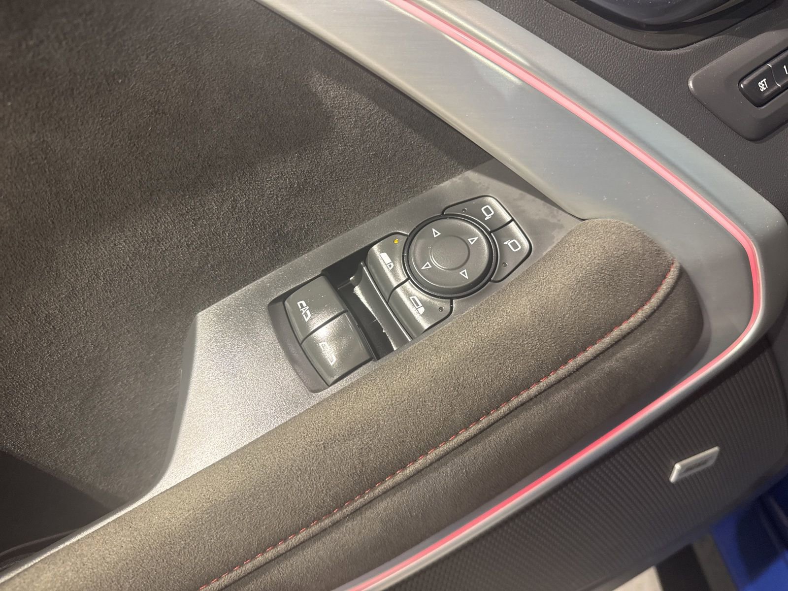 Used 2022 Chevrolet Camaro ZL1 image 16