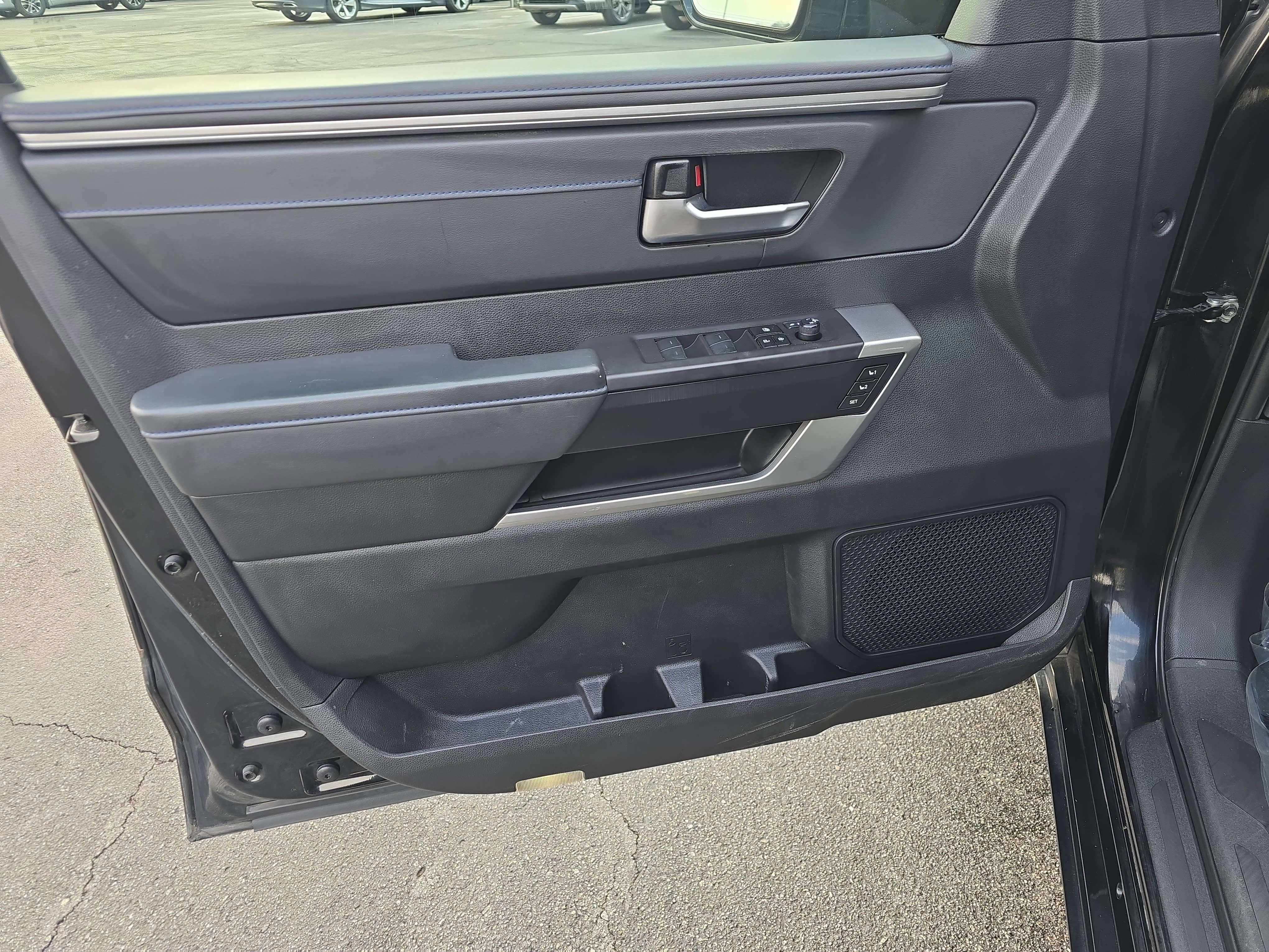 Used 2023 Toyota Tundra Platinum w/ Advanced Package image 28