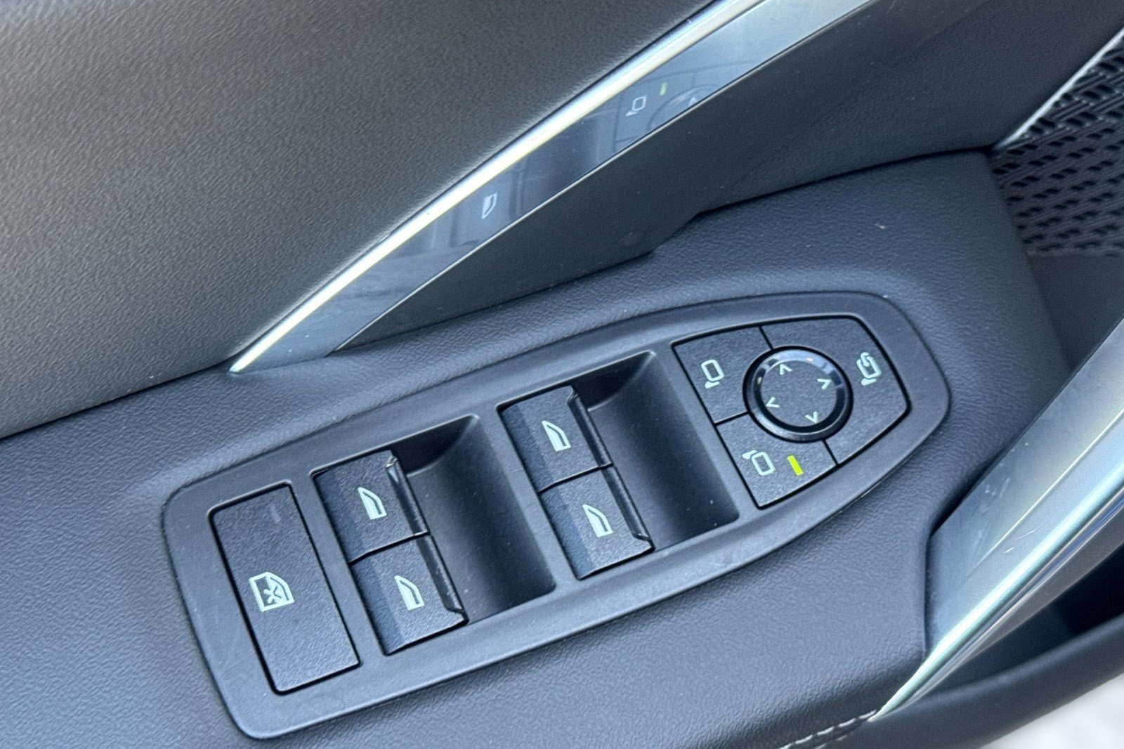 Used 2025 BMW X1 xDrive28i w/ Convenience Package image 12