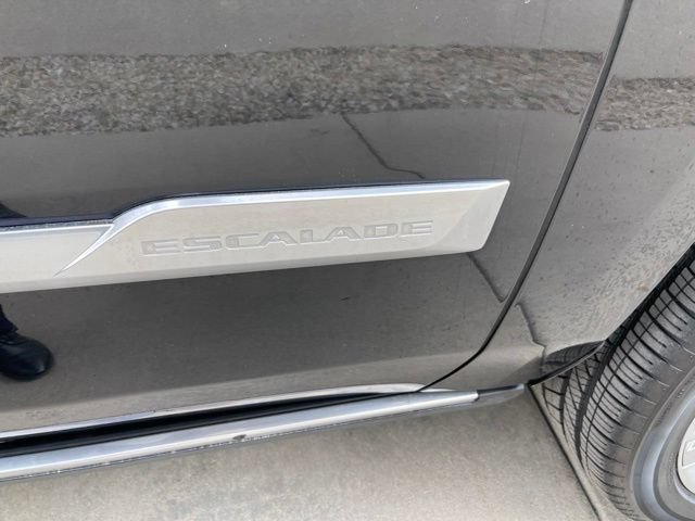 Used 2019 Cadillac Escalade Platinum AWD/4WD image 23