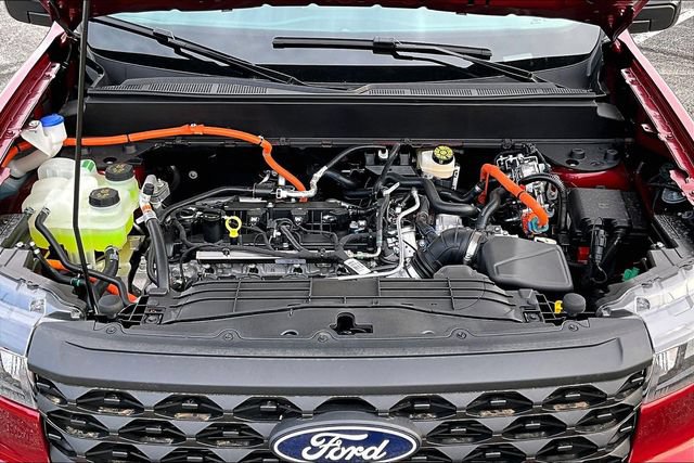 New 2025 Ford Maverick XLT w/ Equipment Group 301A AWD/4WD image 13