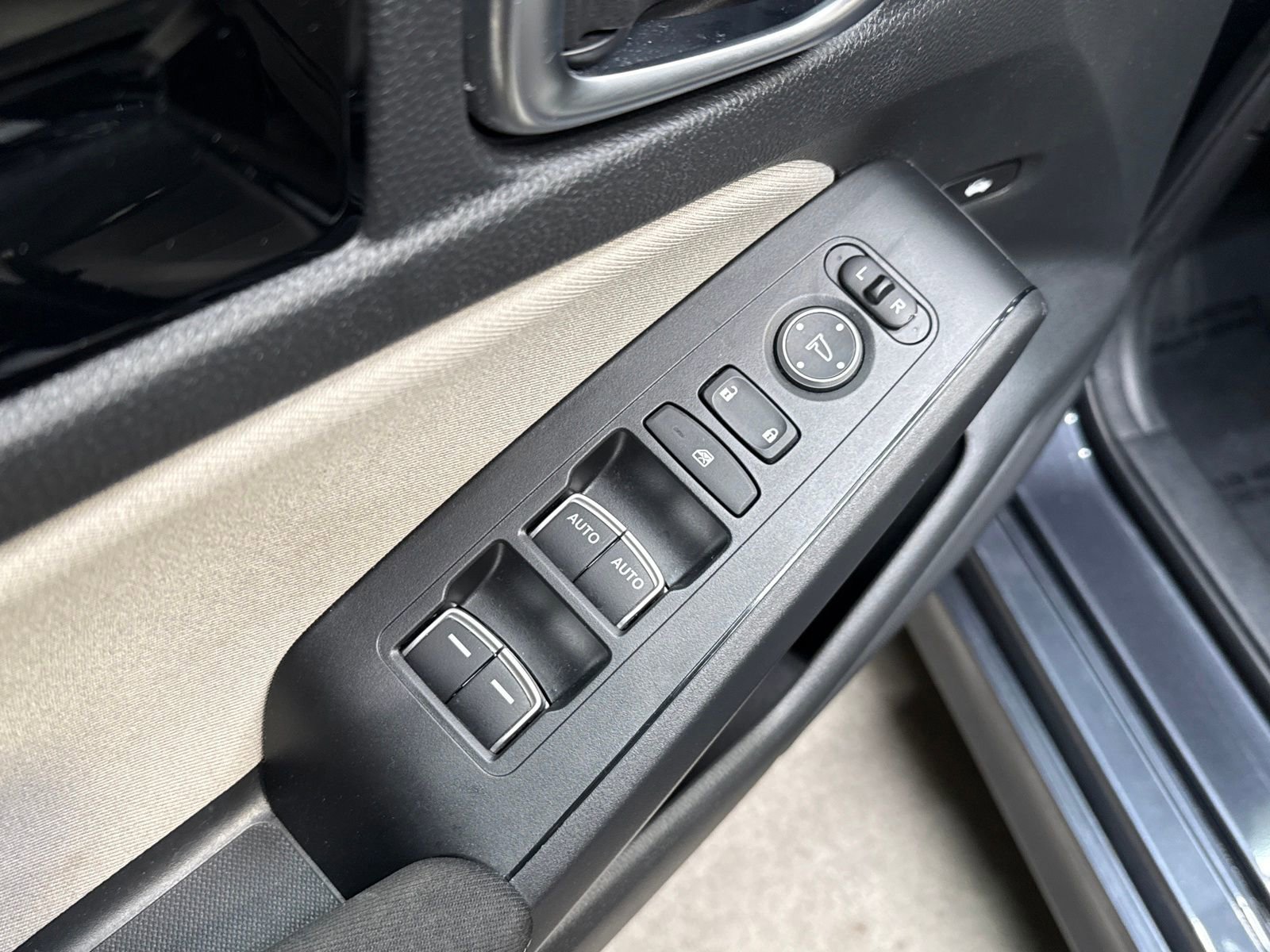 Used 2023 Honda Civic EX image 12