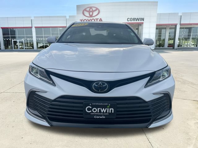 Used 2024 Toyota Camry LE w/ Convenience Package FWD image 9
