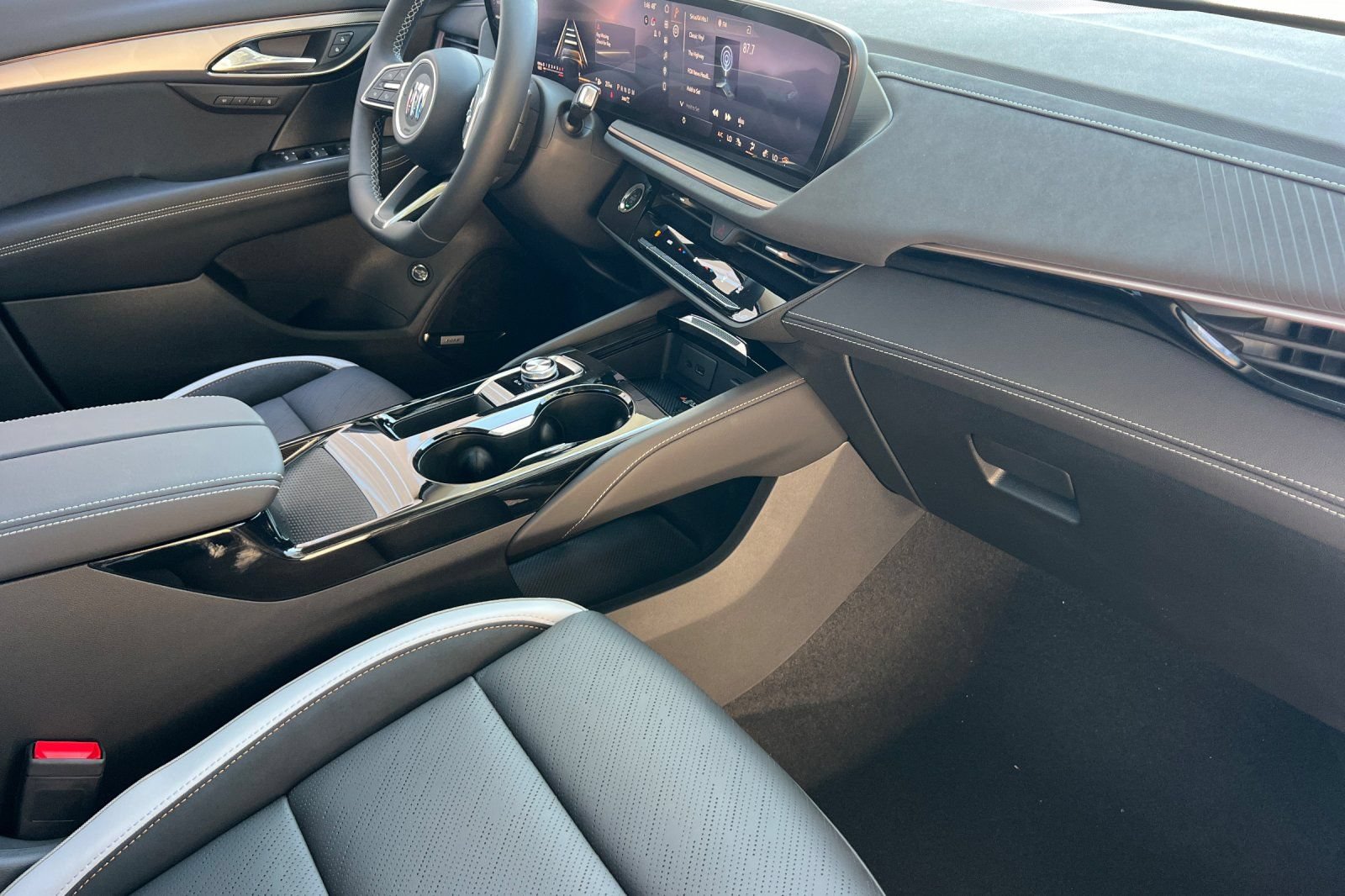 New 2026 Buick Envision Sport Touring AWD/4WD image 14