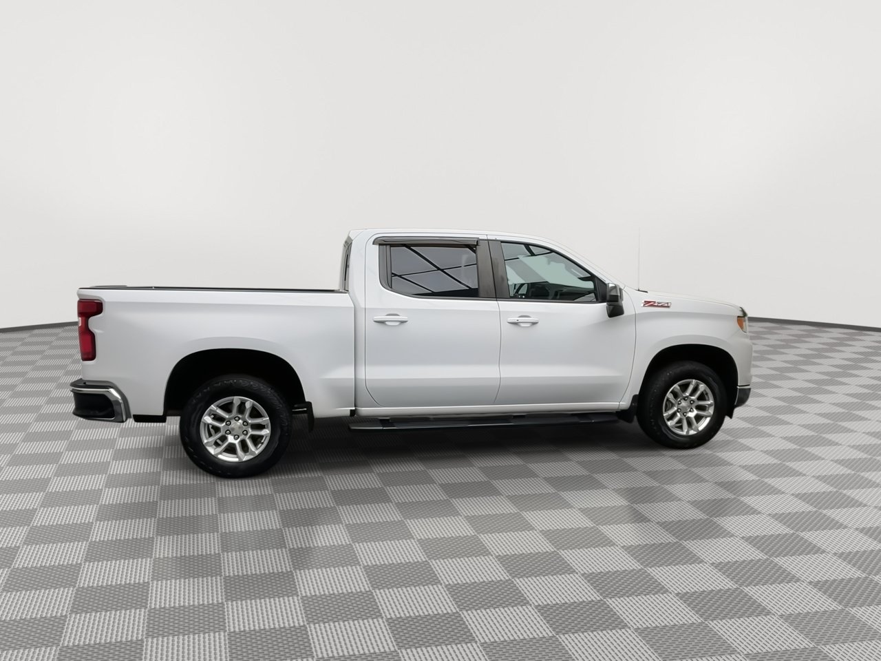 Certified 2022 Chevrolet Silverado 1500 LT AWD/4WD image 40