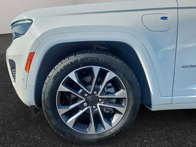 Used 2022 Jeep Grand Cherokee Overland w/ Luxury Tech Group IV image 4