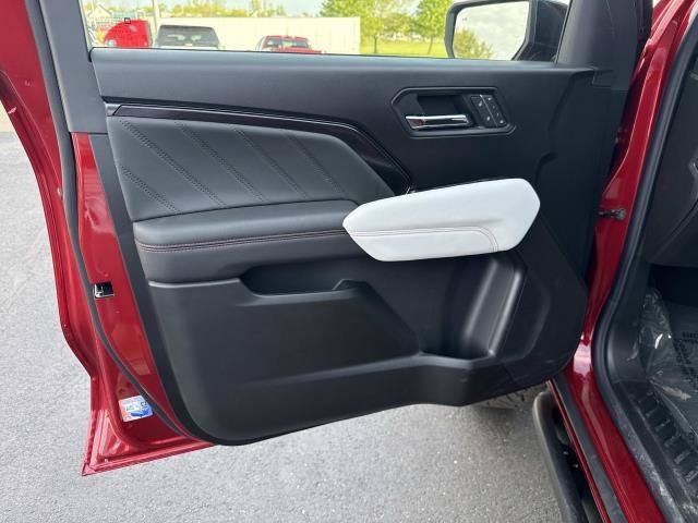 New 2026 GMC Canyon AT4X w/ LPO, Black Badging Package AWD/4WD image 5