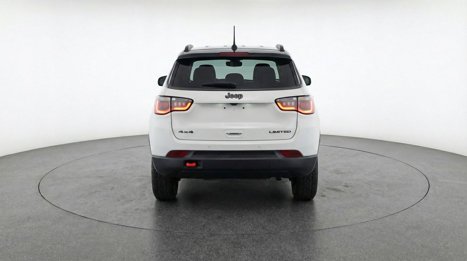 Used 2025 Jeep Compass Trailhawk image 7