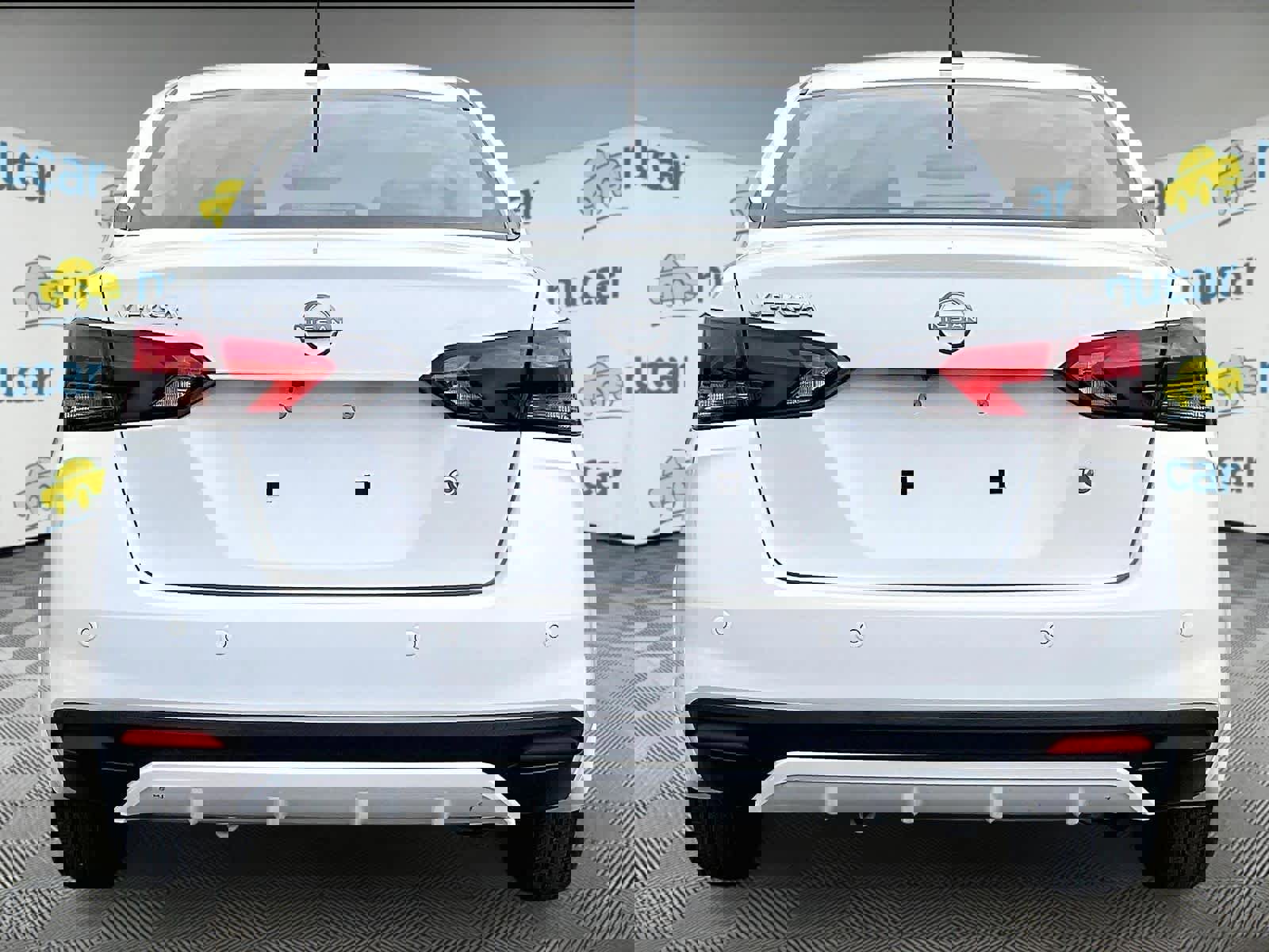 Used 2025 Nissan Versa S w/ Trunk Package image 5