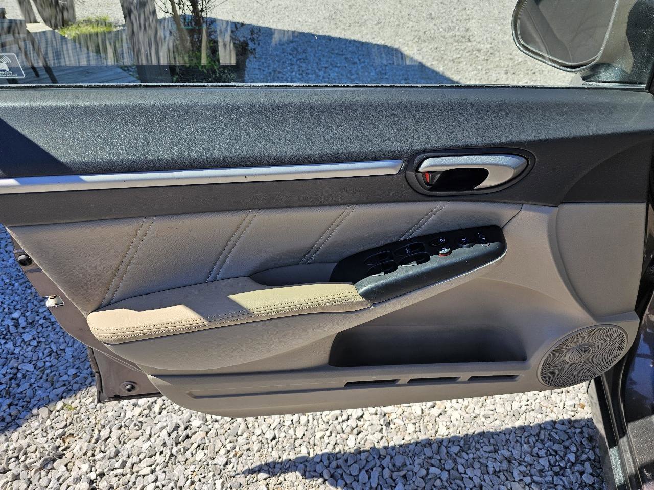 Used 2010 Honda Civic EX-L image 16