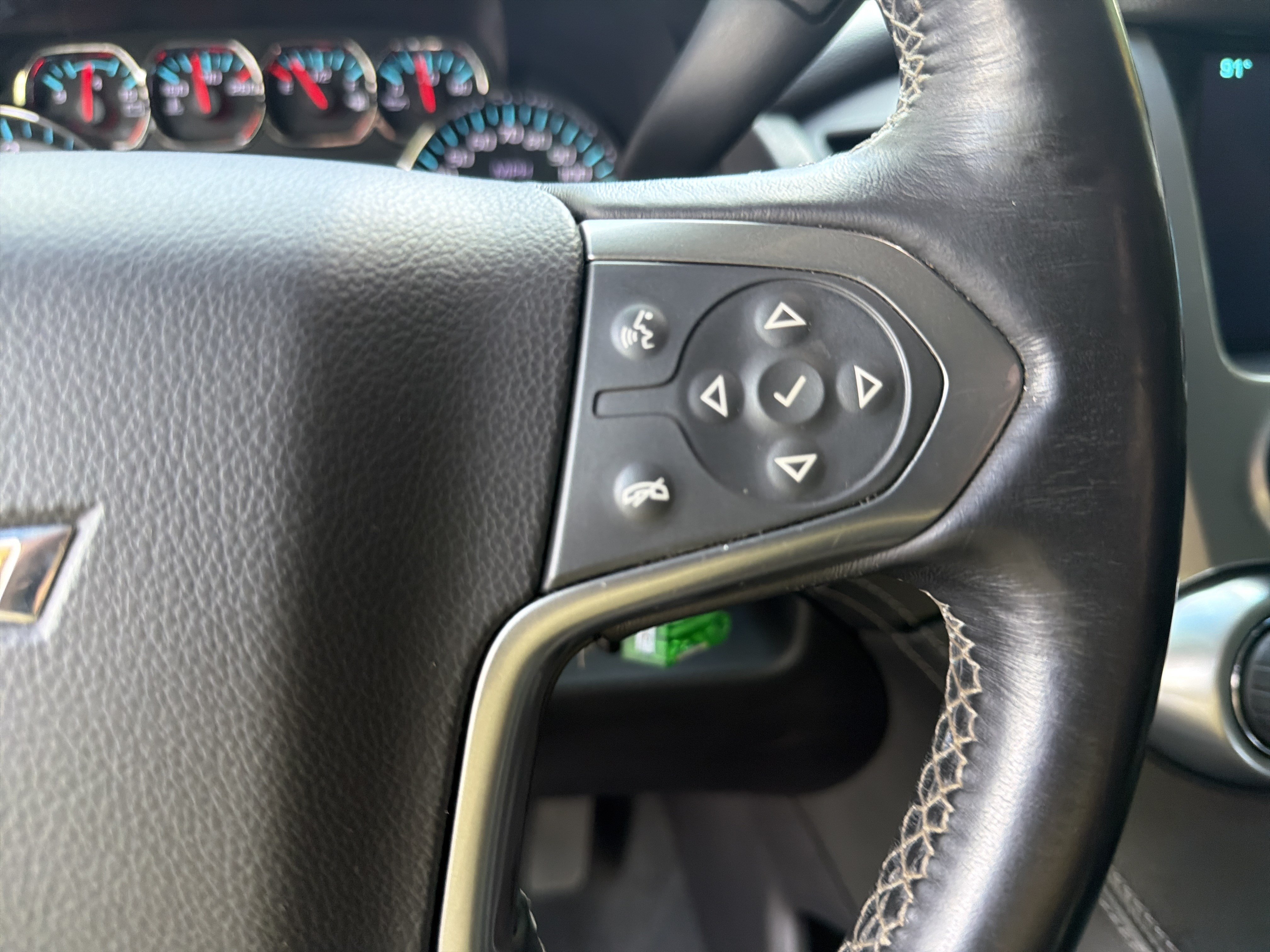 Used 2019 Chevrolet Tahoe LS AWD/4WD image 25