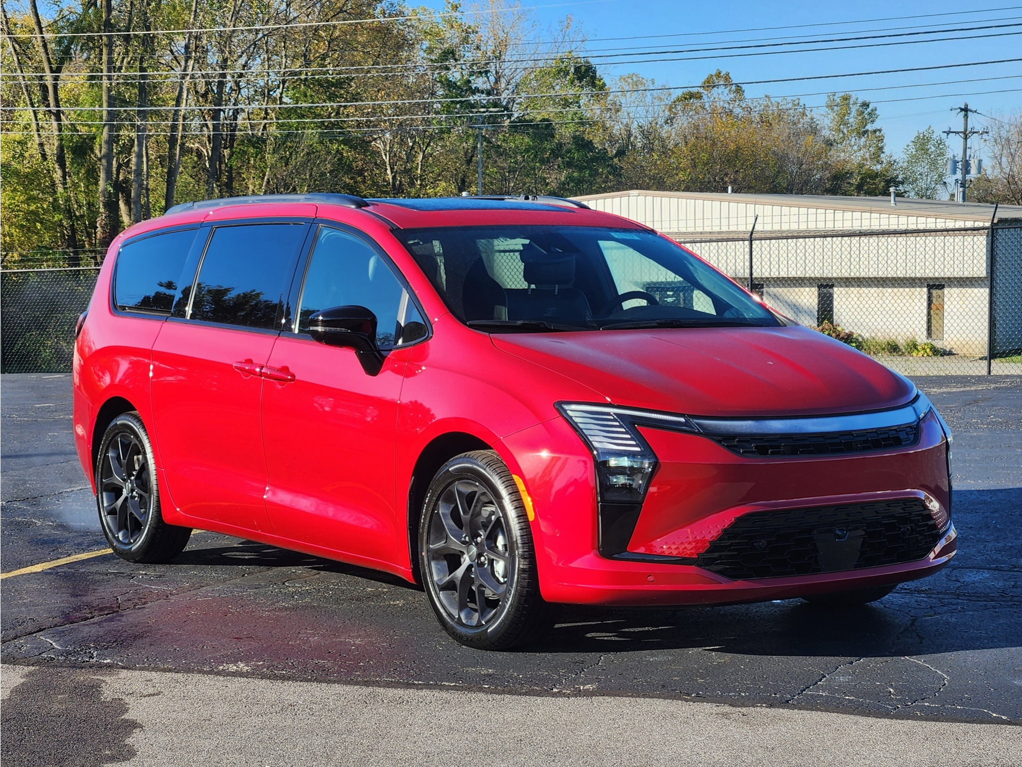 New 2027 Chrysler Pacifica Limited FWD image 10