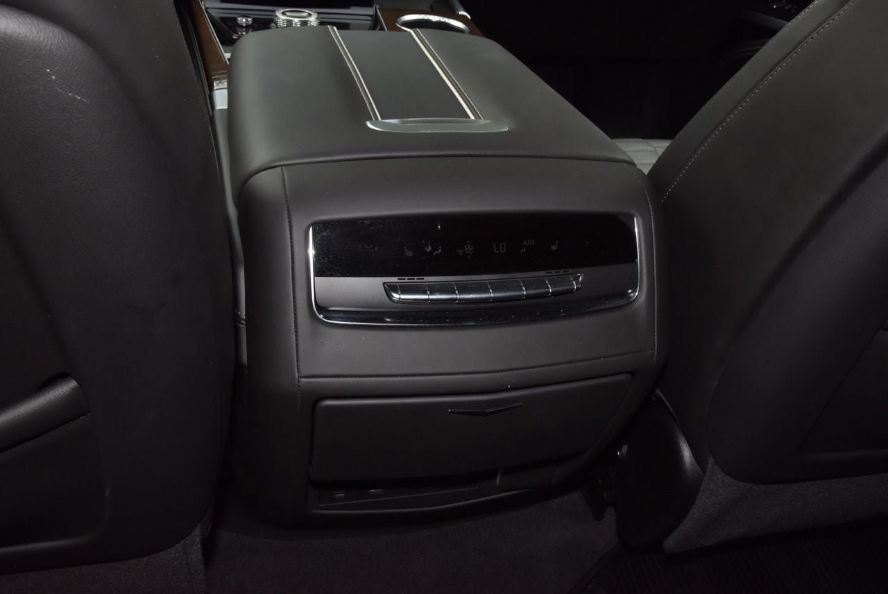 Used 2025 Cadillac Escalade ESV Premium Luxury Platinum AWD/4WD image 21