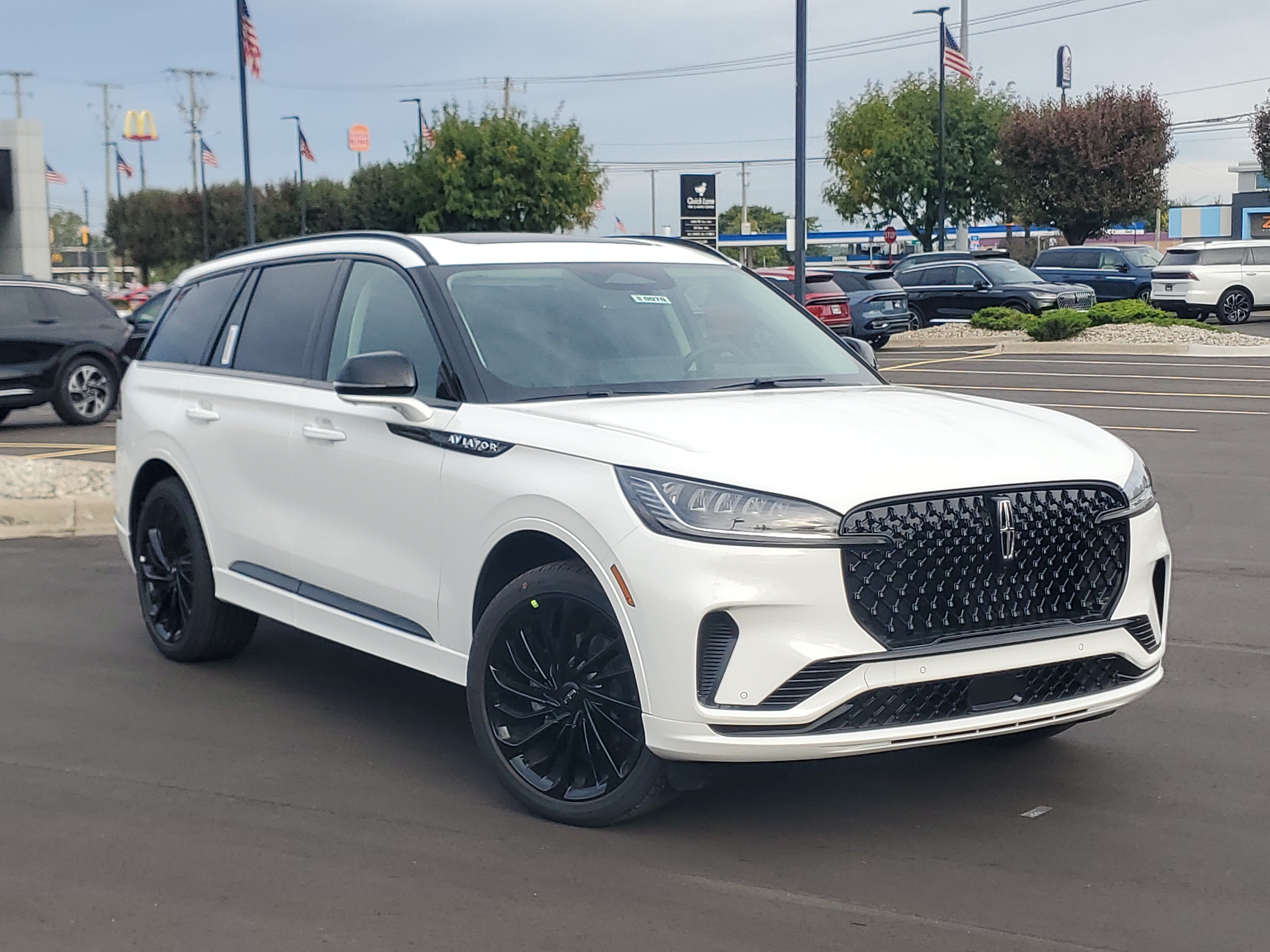 New 2027 Lincoln Aviator Reserve w/ Jet Appearance Package AWD/4WD 360° Tour