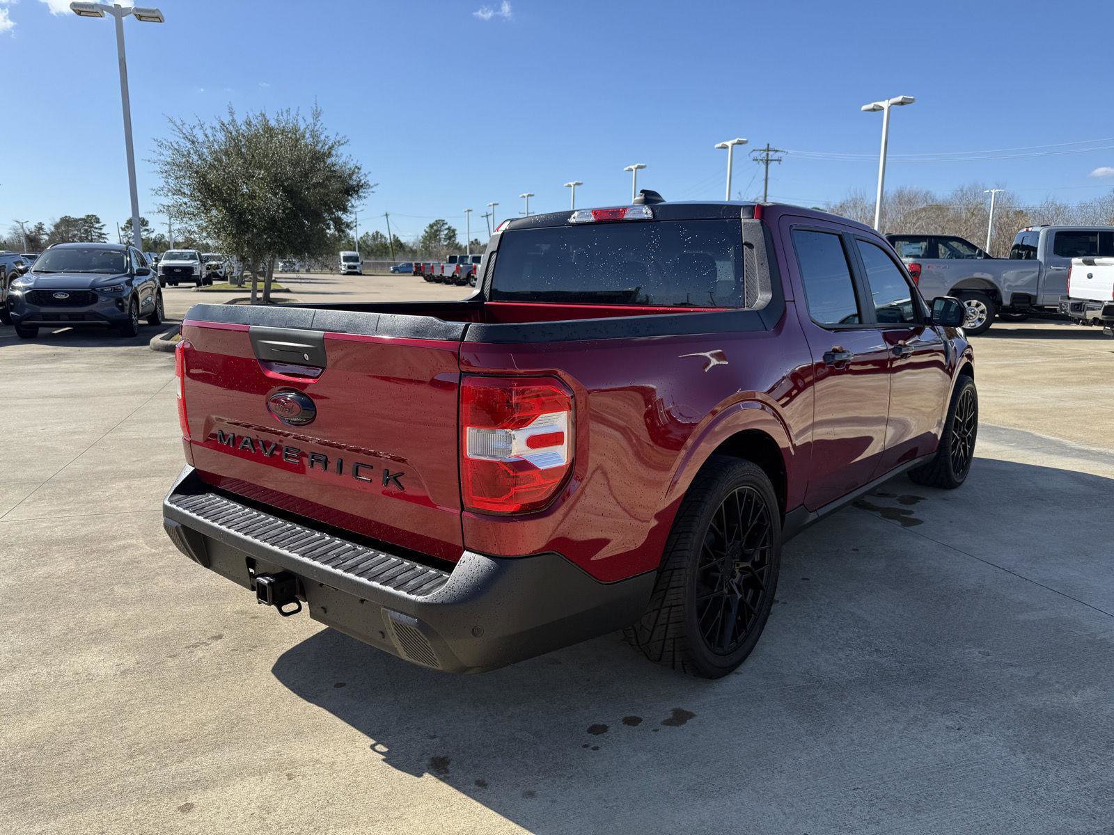 New 2025 Ford Maverick XLT w/ XLT Luxury Package image 5