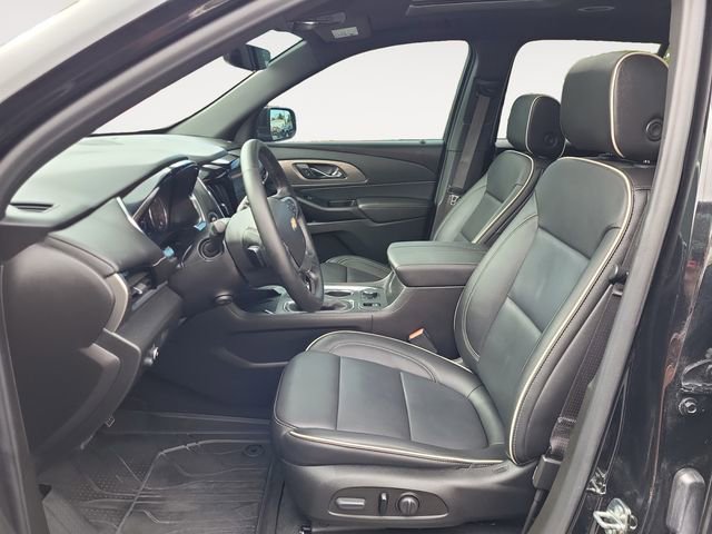 Used 2023 Chevrolet Traverse Premier image 12