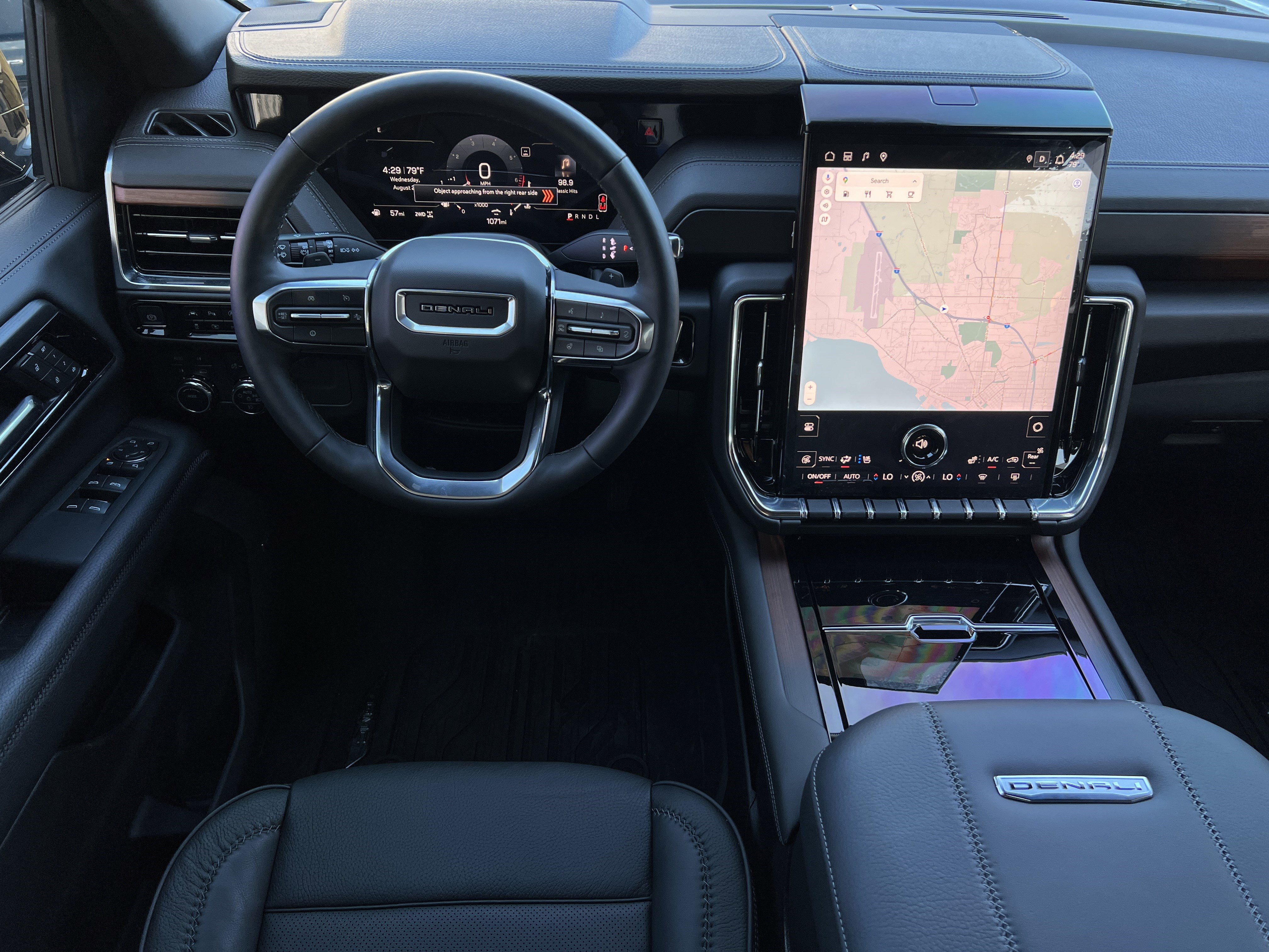 Used 2025 GMC Yukon XL Denali image 36