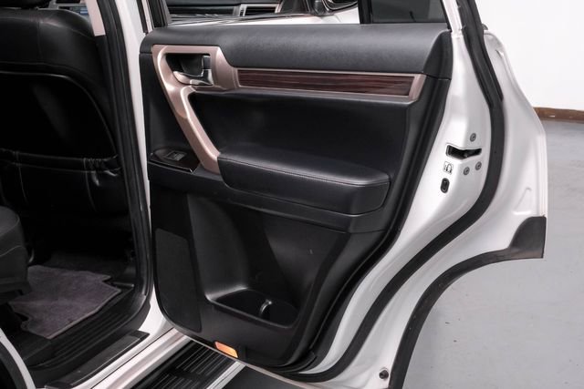 Used 2015 Lexus GX 460 w/ Navigation Package image 42