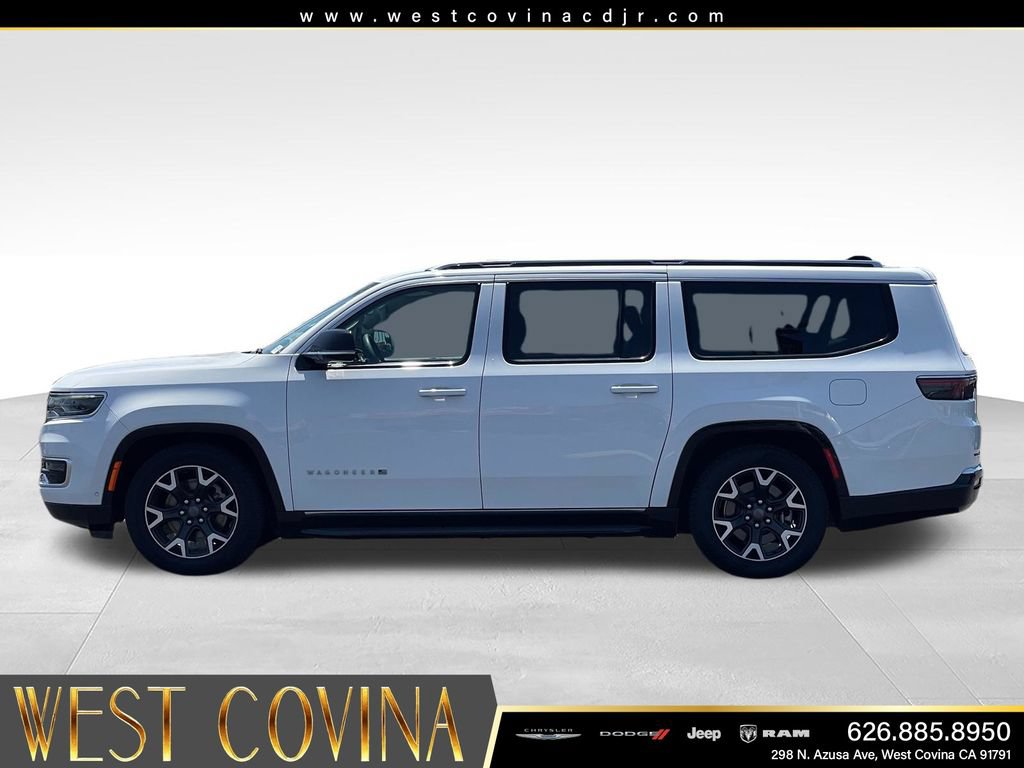 Used 2024 Jeep Wagoneer L Series III w/ Flexible Seating Group AWD/4WD image 8